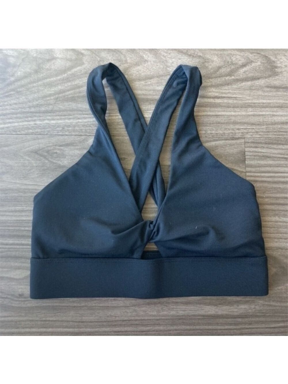 Fabletics Womens Oasis Twist Front Sports Bra Black XXS